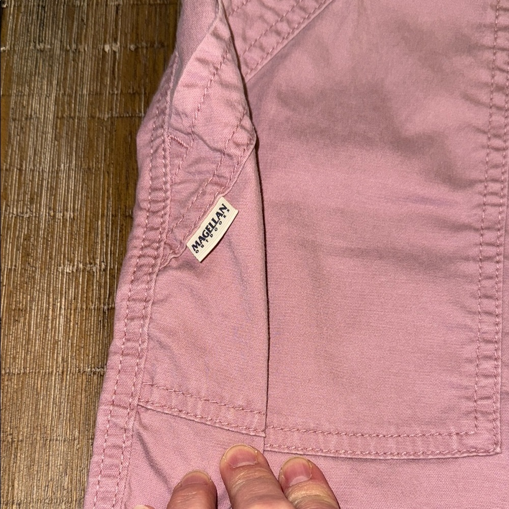 Magellan Outdoors Green Cargo Shorts Hybrid Design - Picture 5 of 5